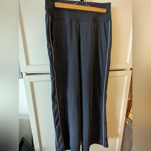 Athleta Venice Wide Leg Sporty/Track Pants - Trendy Gray w/ white stripe size M - Picture 5 of 10